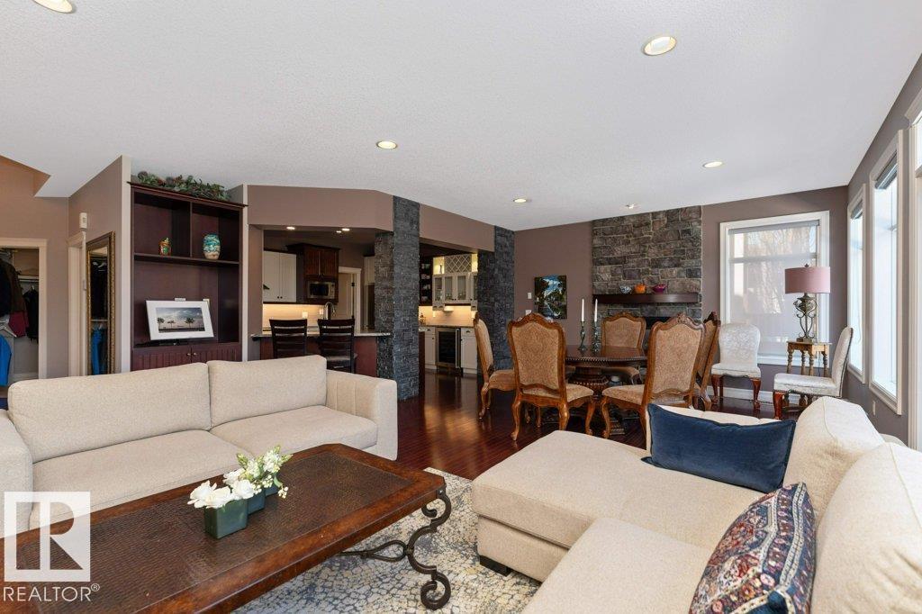 304 CALDWELL CL NW, Edmonton