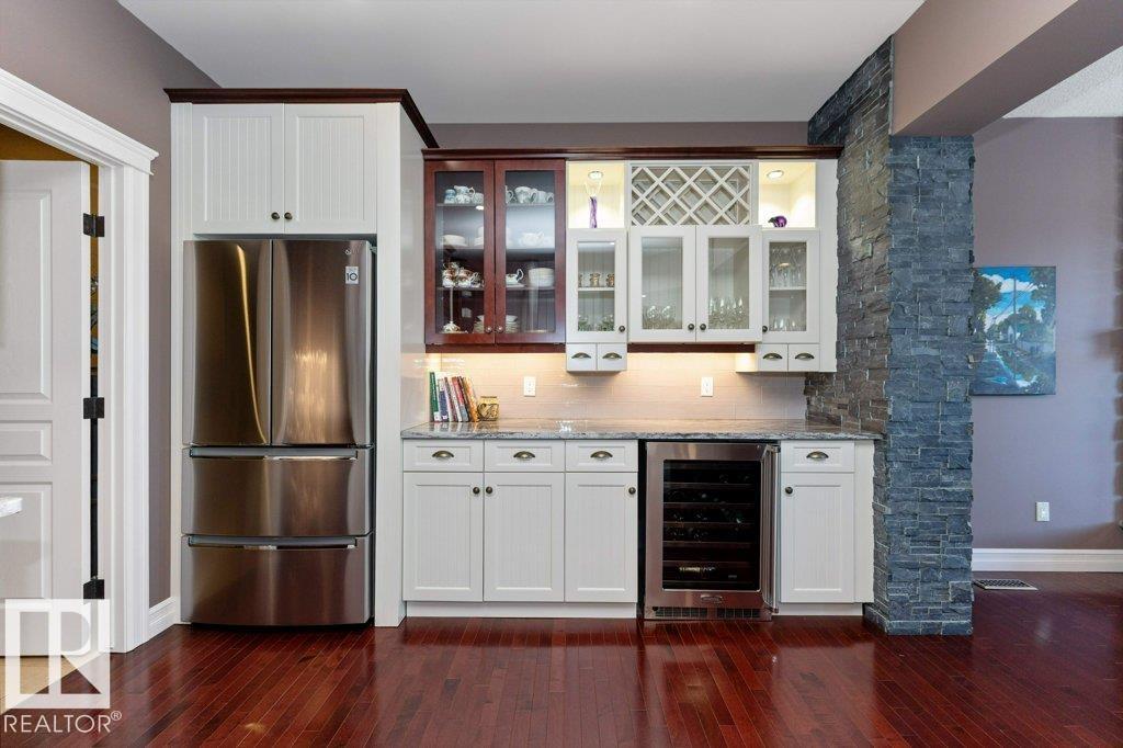 304 CALDWELL CL NW, Edmonton