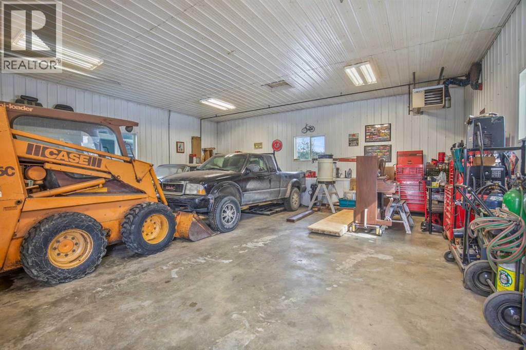 38272 Range Road 265, Rural Red Deer County