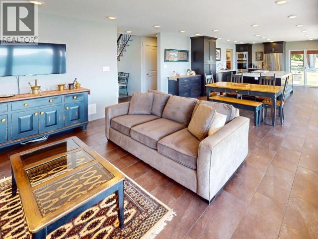 9771 VIEW ROAD, Powell River