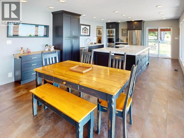 9771 VIEW ROAD, Powell River