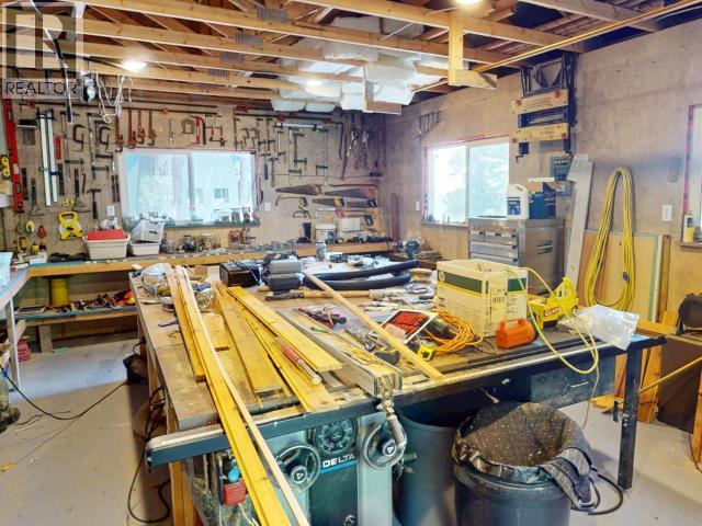 9771 VIEW ROAD, Powell River