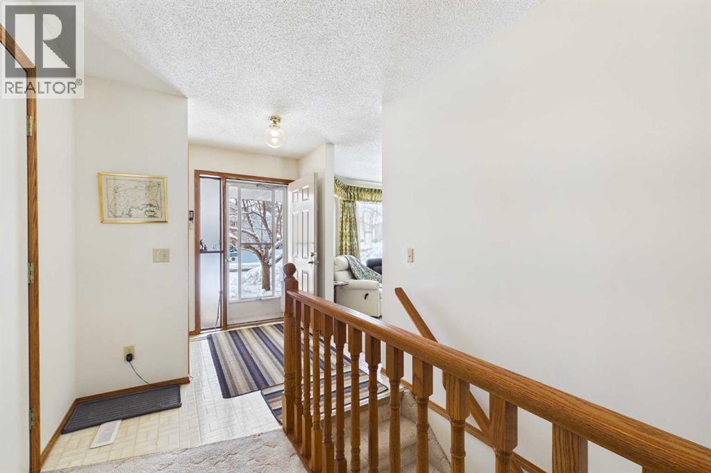 Single Family House for Sale in  Macewan Park Heights NW MacEwan Glen Calgary 