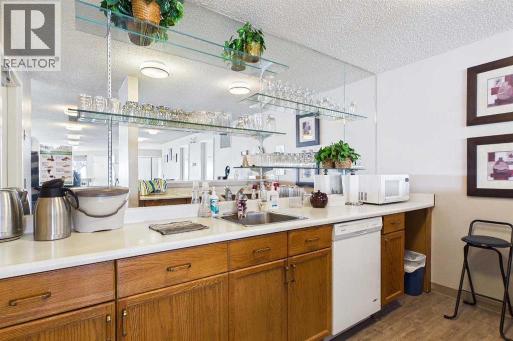 Single Family House for Sale in  Macewan Park Heights NW MacEwan Glen Calgary 