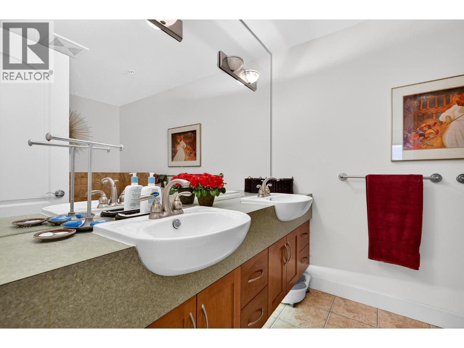 1003 1947 Underhill Street, Kelowna