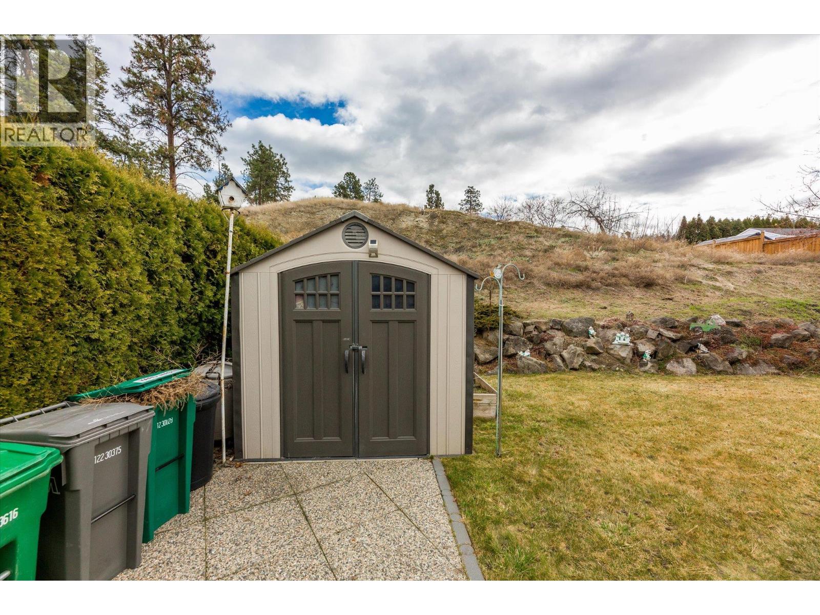 #48 610 Katherine Road - 28