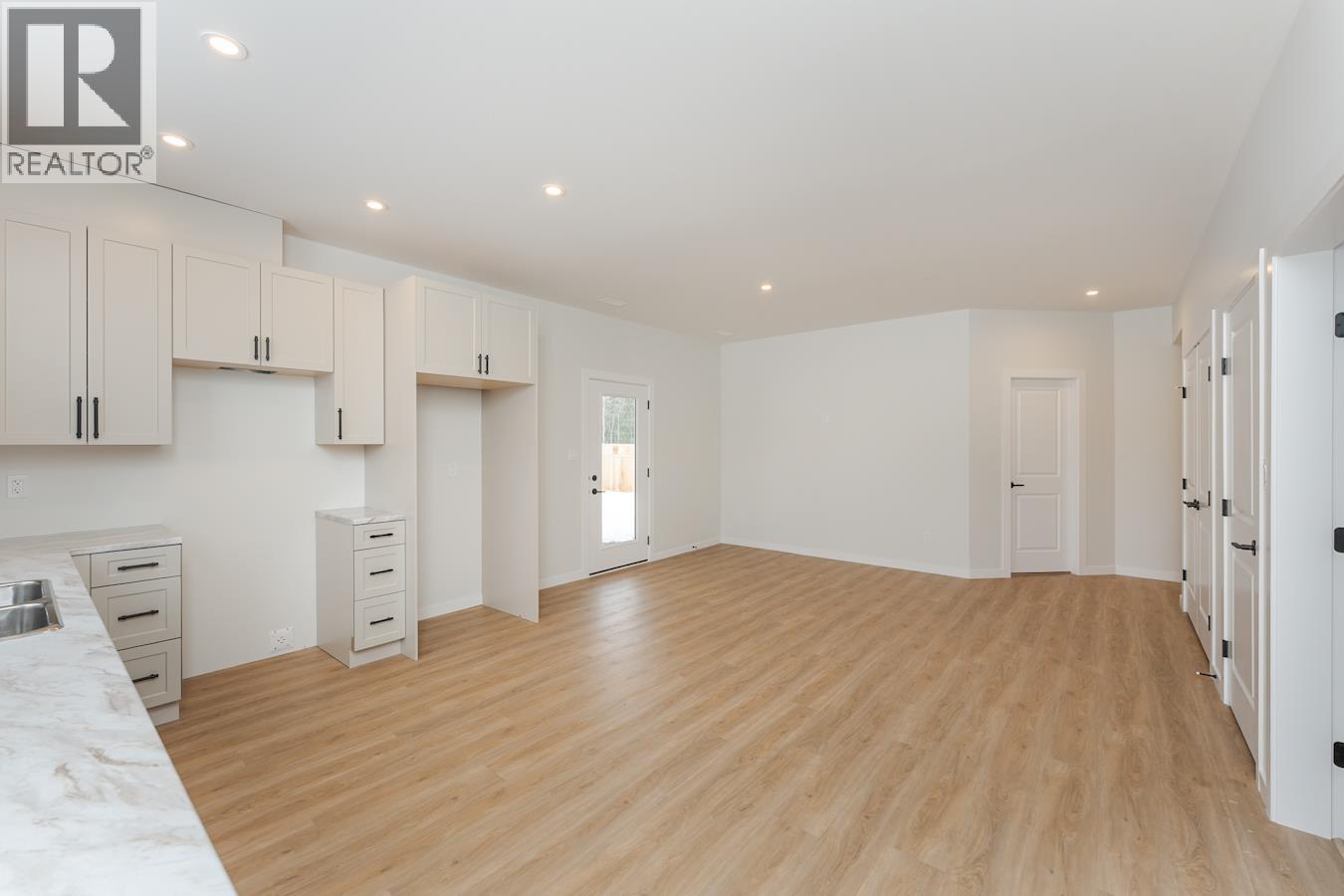 5108 WOODVALLEY DRIVE, Prince George