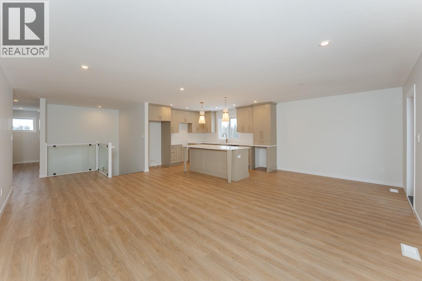 5108 WOODVALLEY DRIVE, Prince George