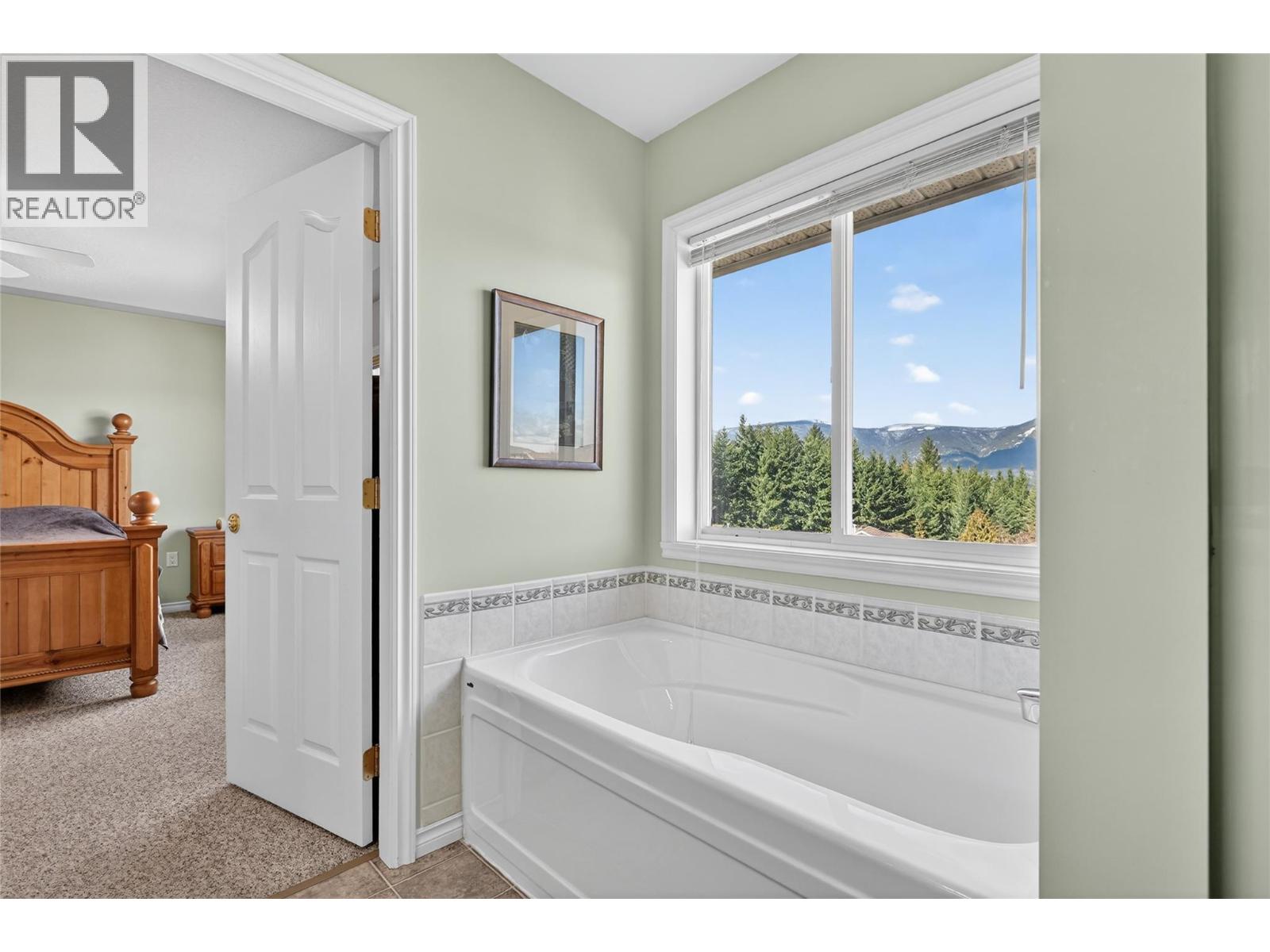 591 17 Street SE, Salmon Arm