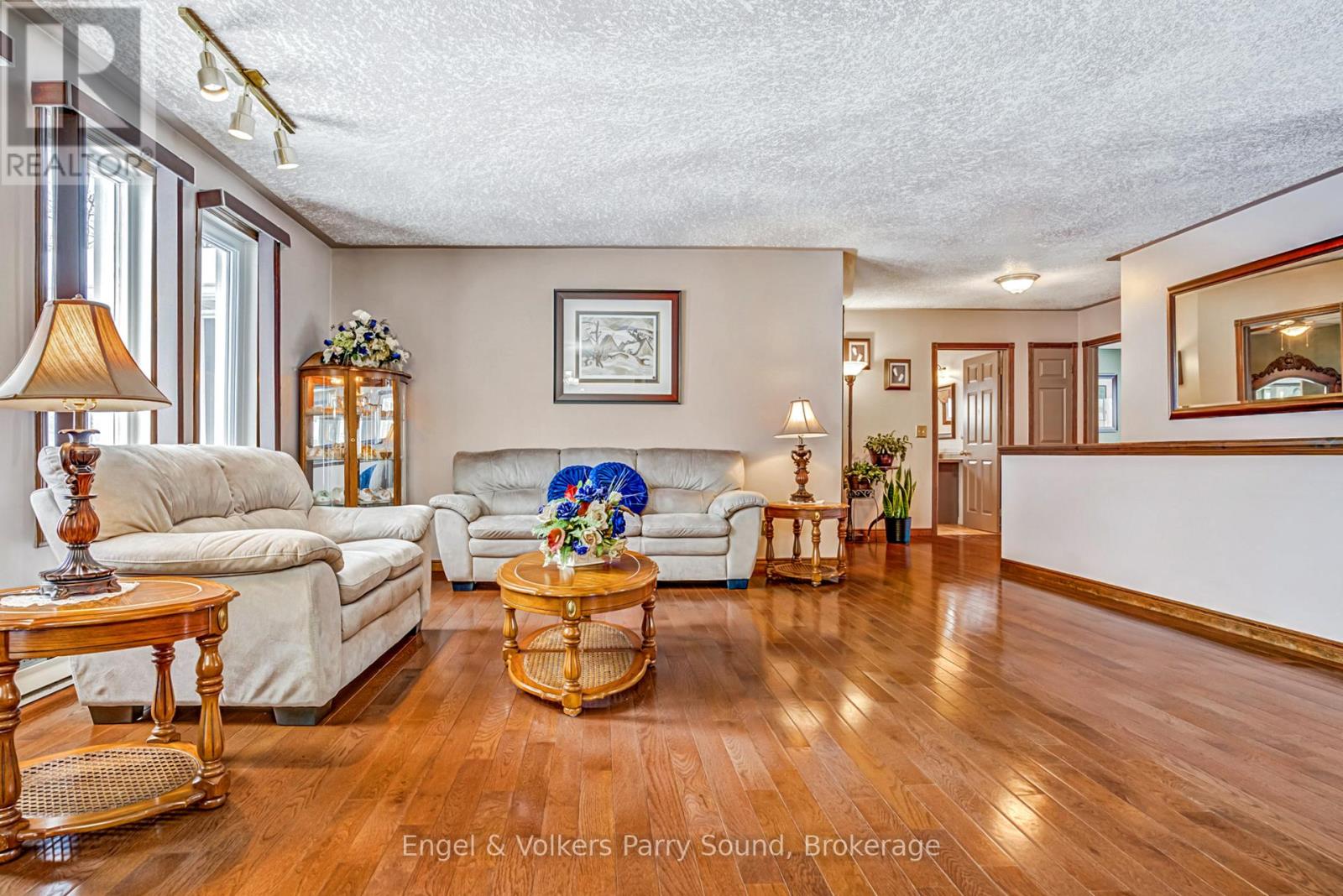 3 SQUIRREL AVENUE - 6