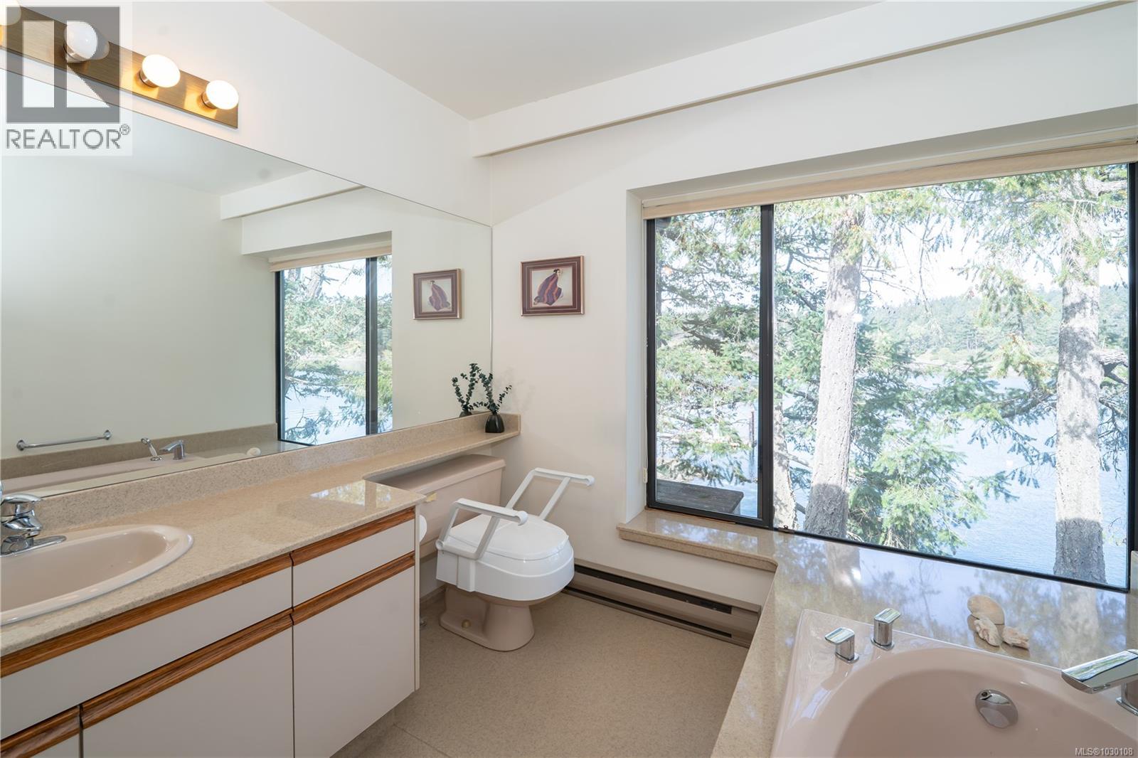  425 Scott Point Drive, Salt Spring