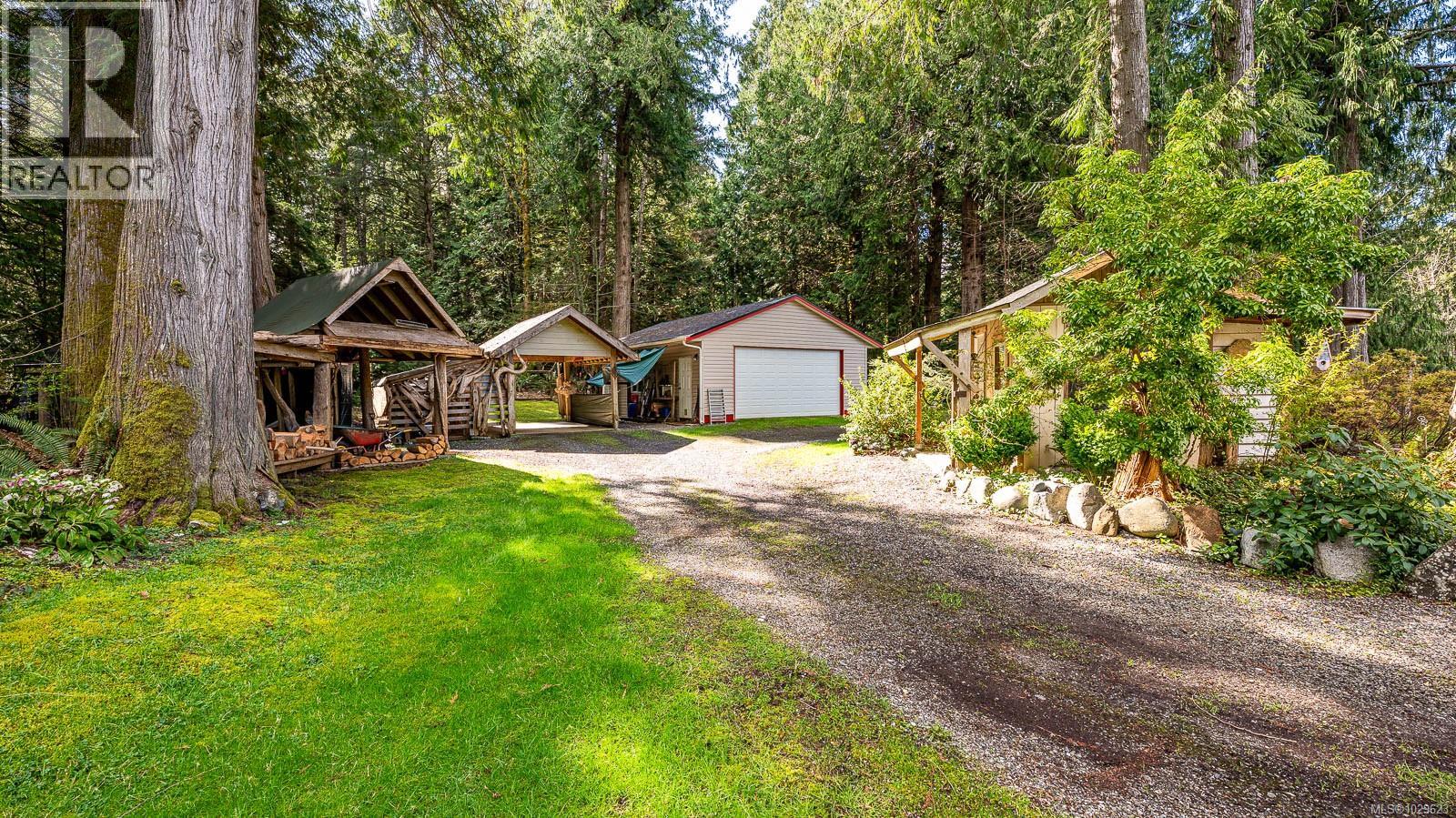 8131 Macartney Dr, Fanny Bay