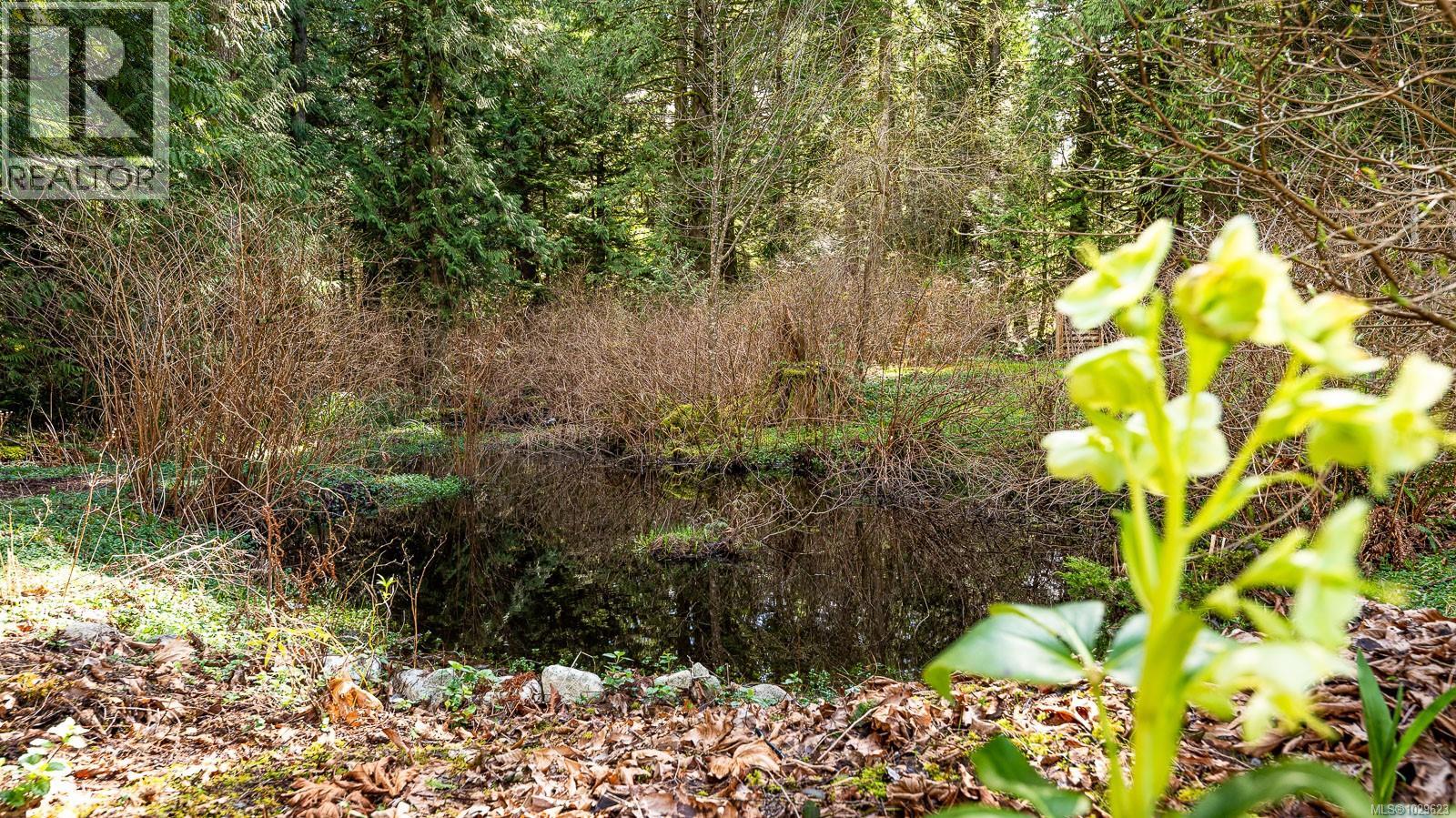 8131 Macartney Dr, Fanny Bay