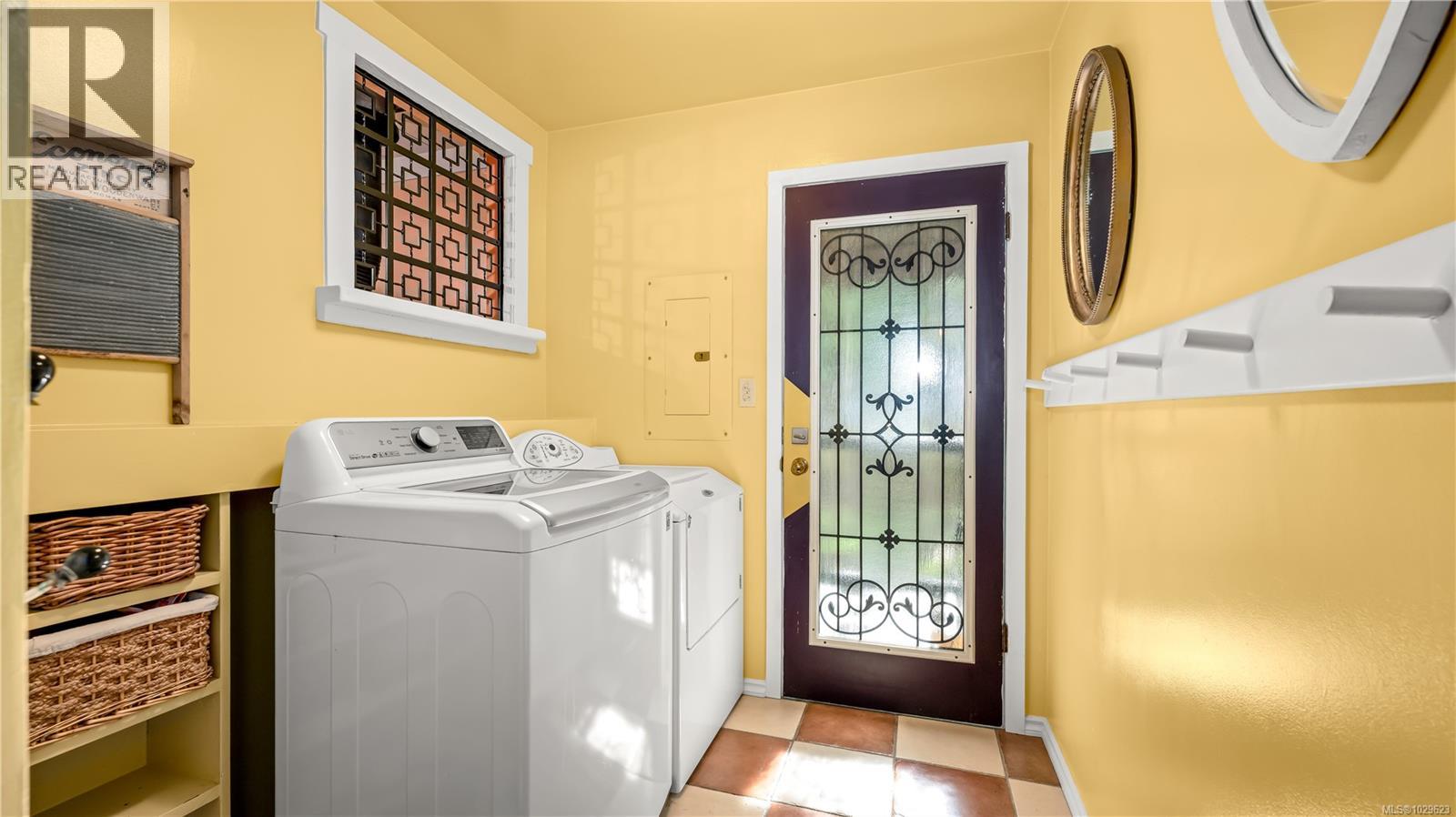 8131 Macartney Dr, Fanny Bay