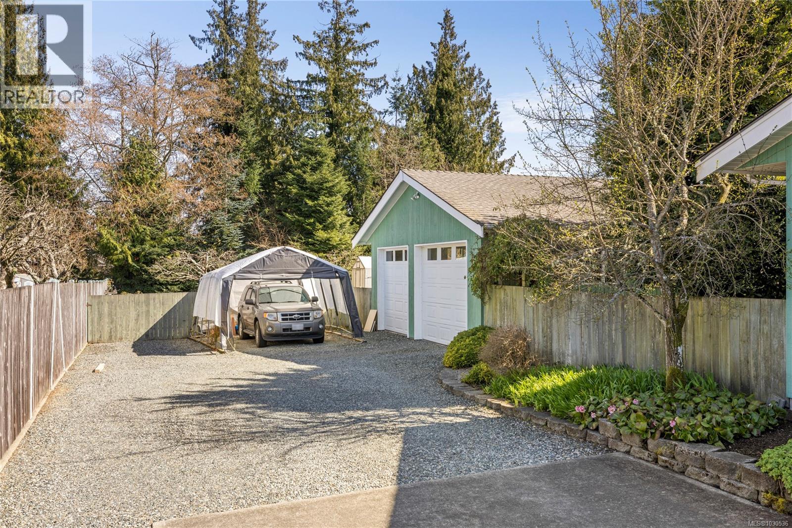 619 Johnstone Rd, Parksville