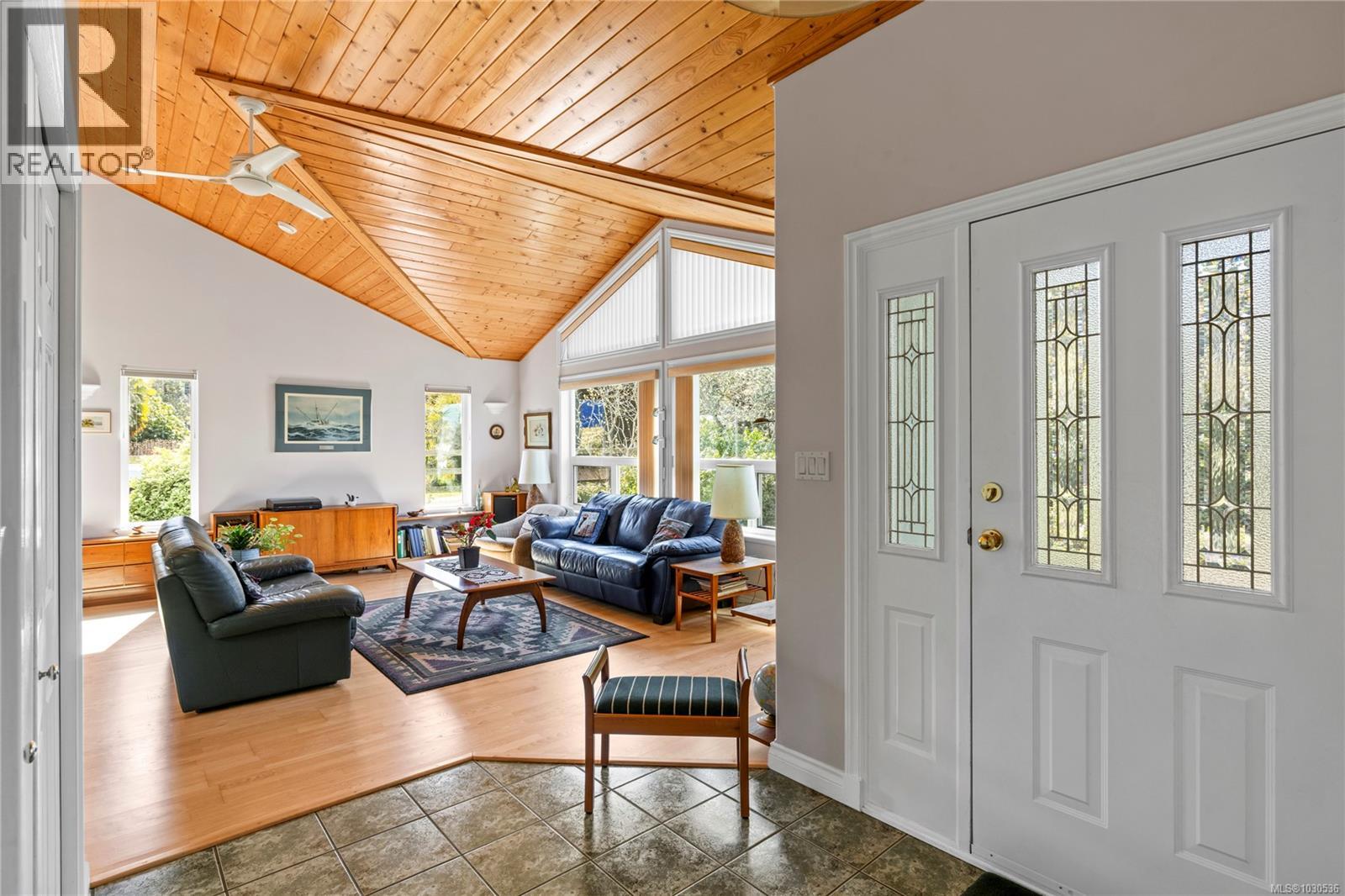 619 Johnstone Rd, Parksville