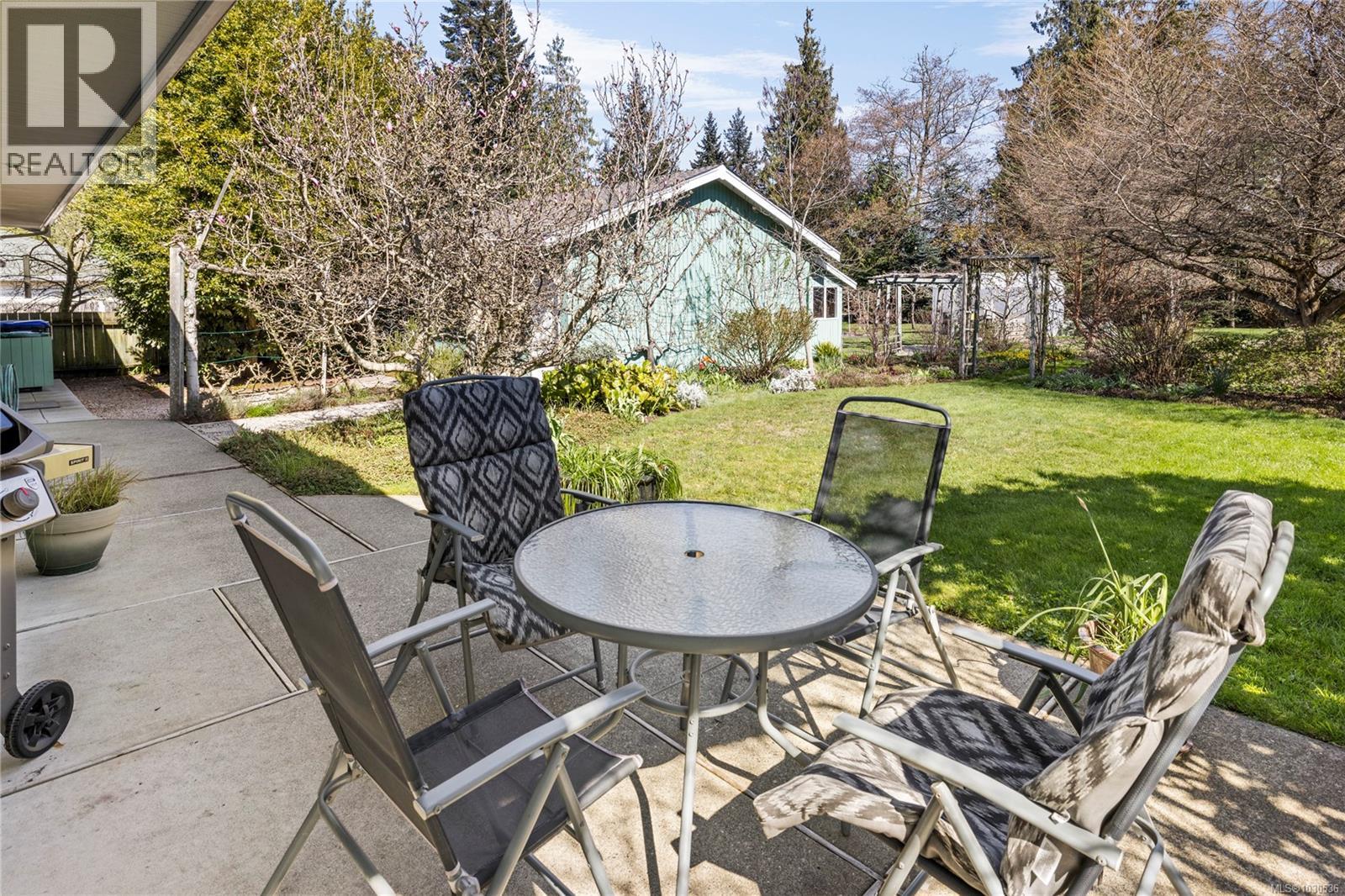 619 Johnstone Rd, Parksville