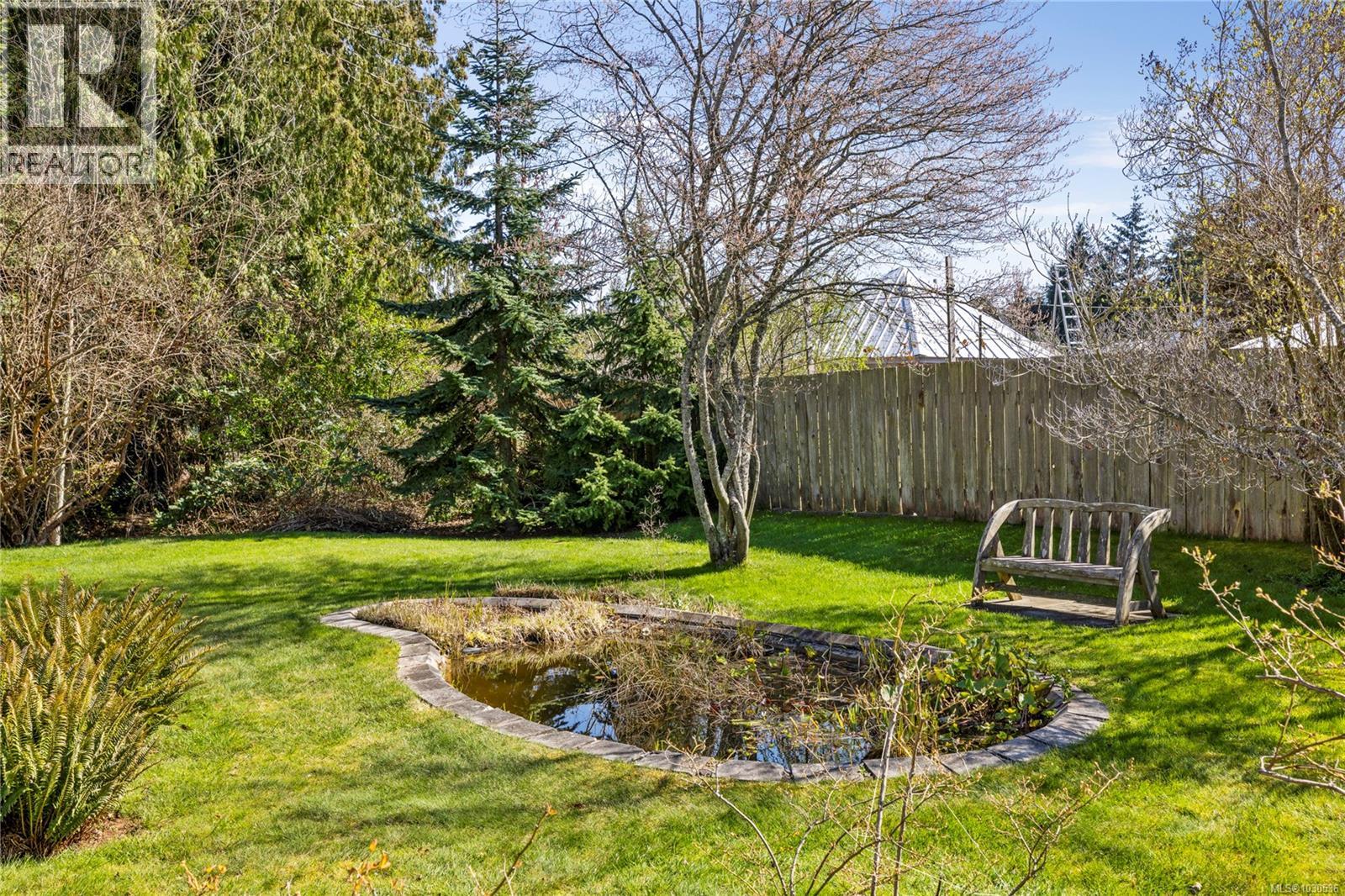 619 Johnstone Rd, Parksville