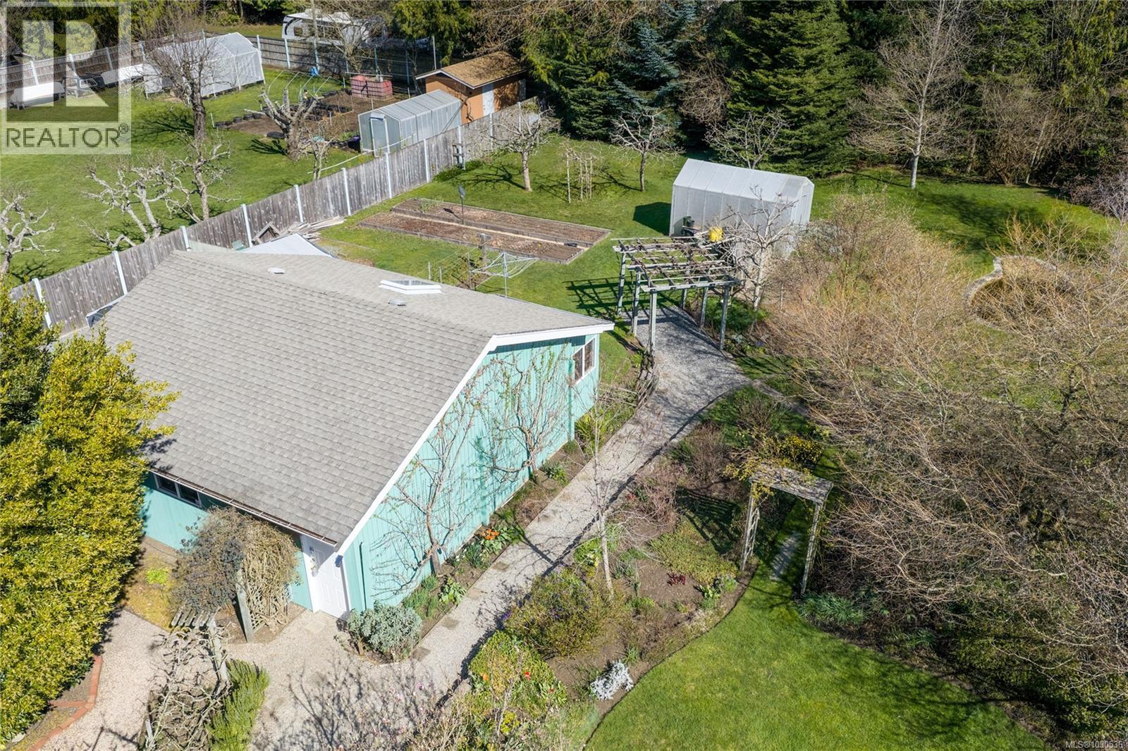 619 Johnstone Rd, Parksville