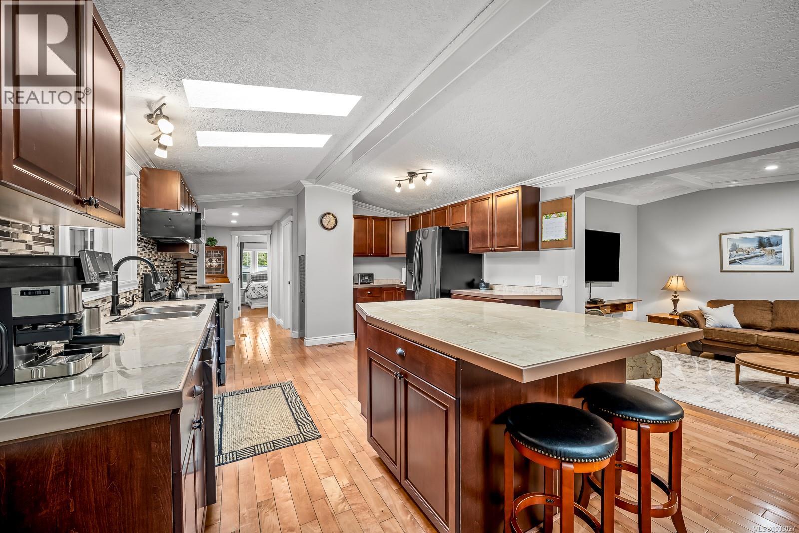 1941 Burdyny Rd - 3