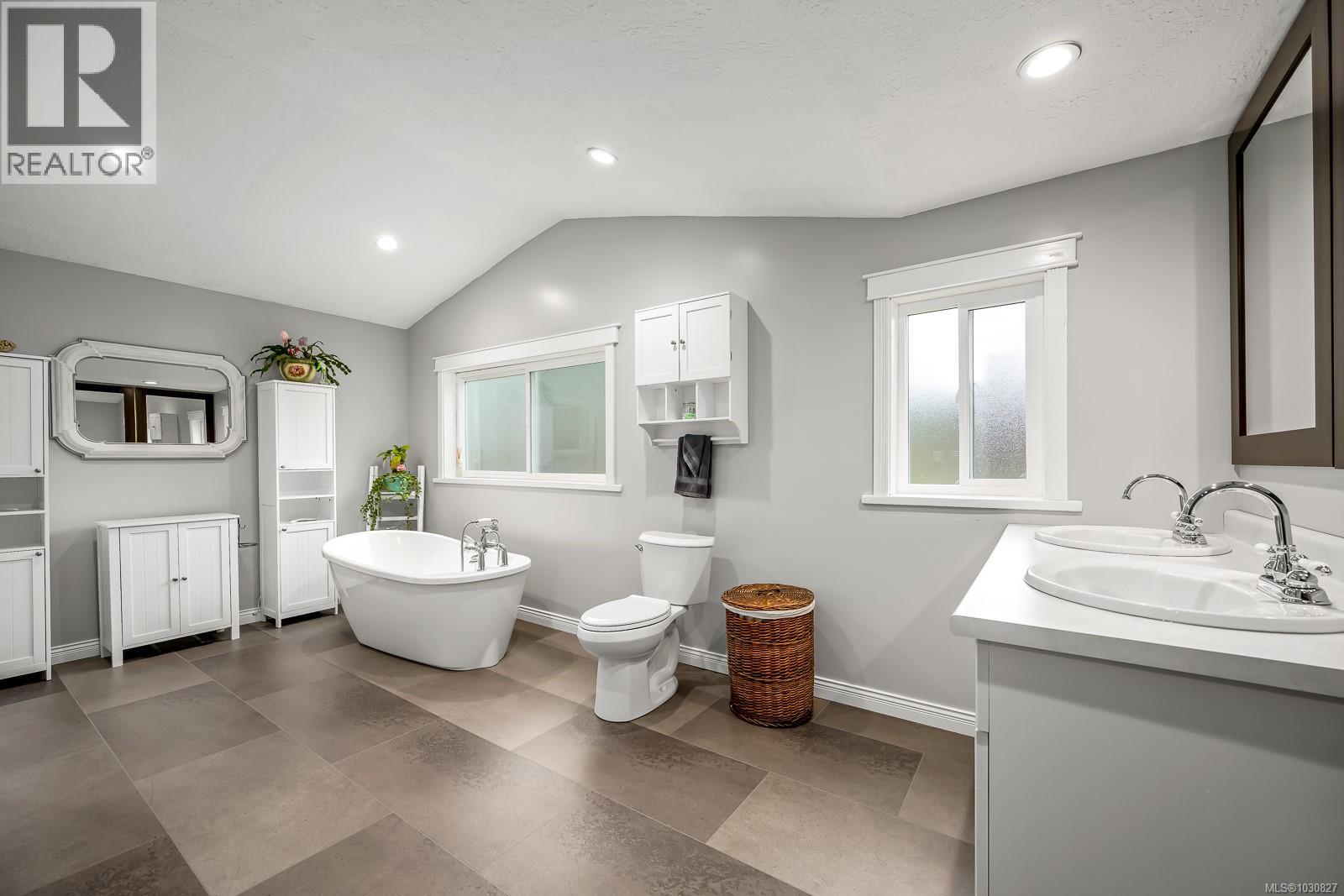 1941 Burdyny Rd - 8