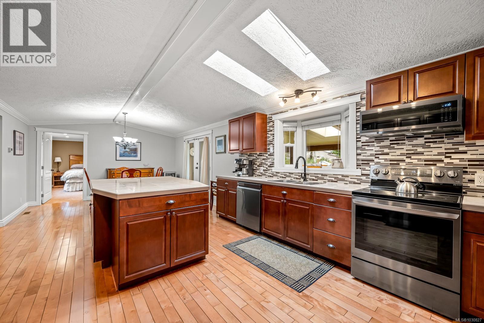 1941 Burdyny Rd - 2