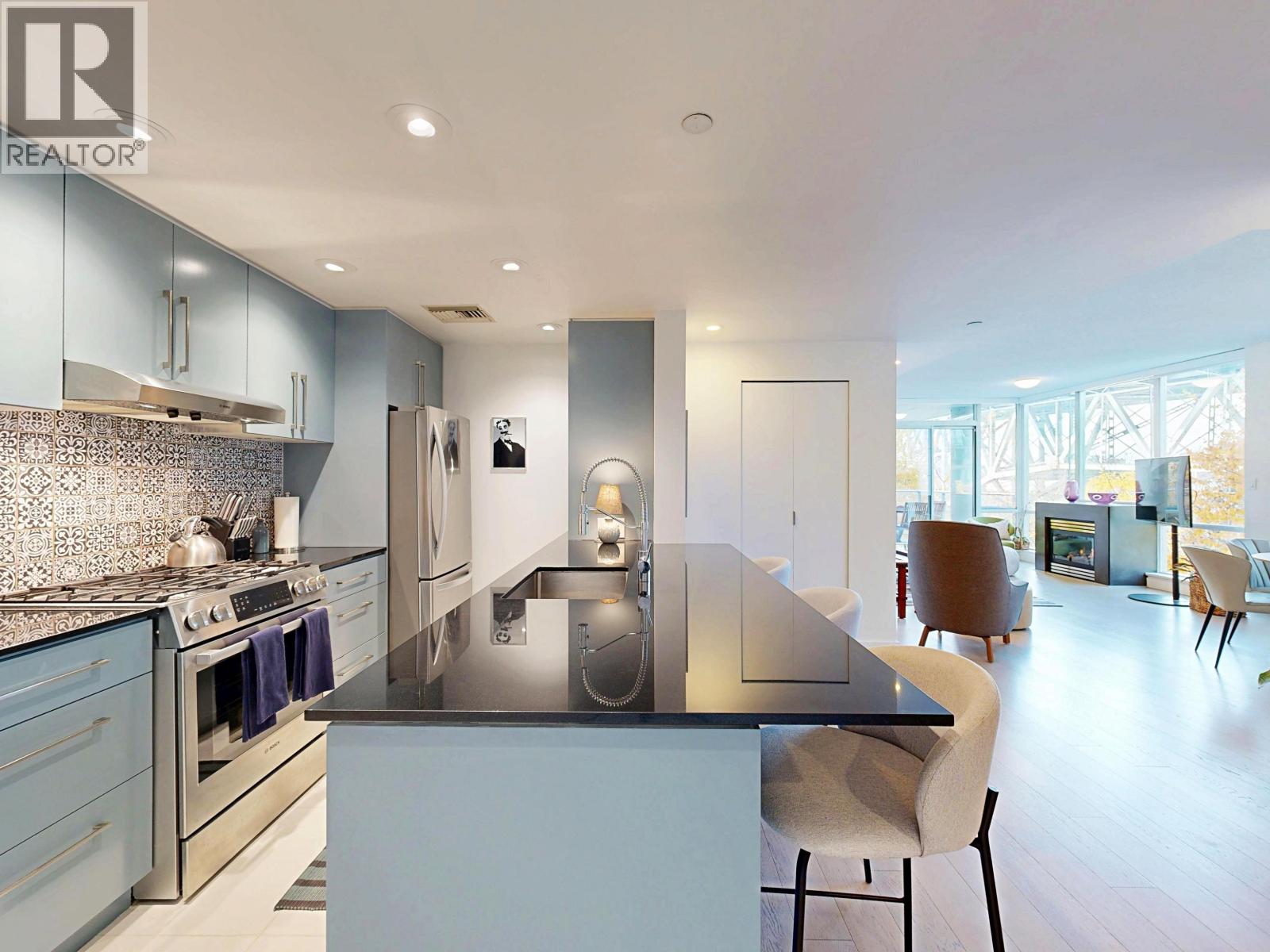 503 638 BEACH Crescent - photo 2