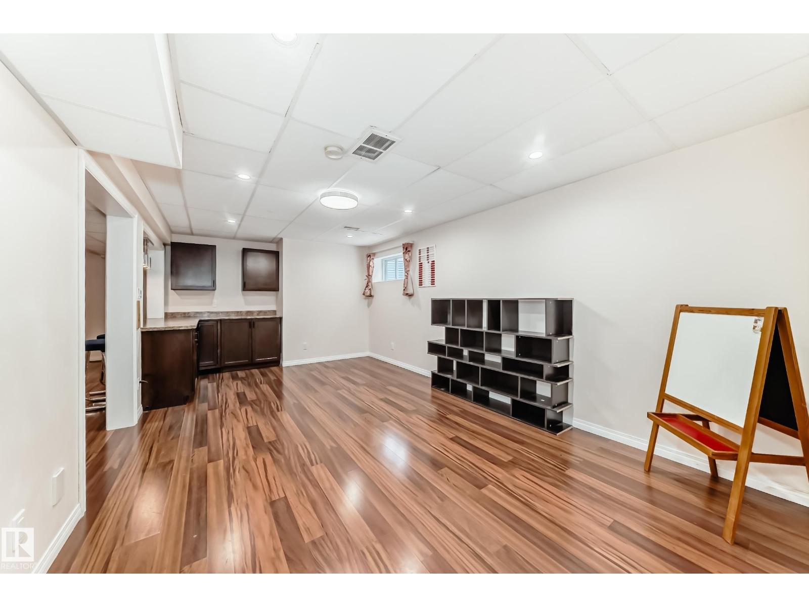 1330 114B ST SW, Edmonton