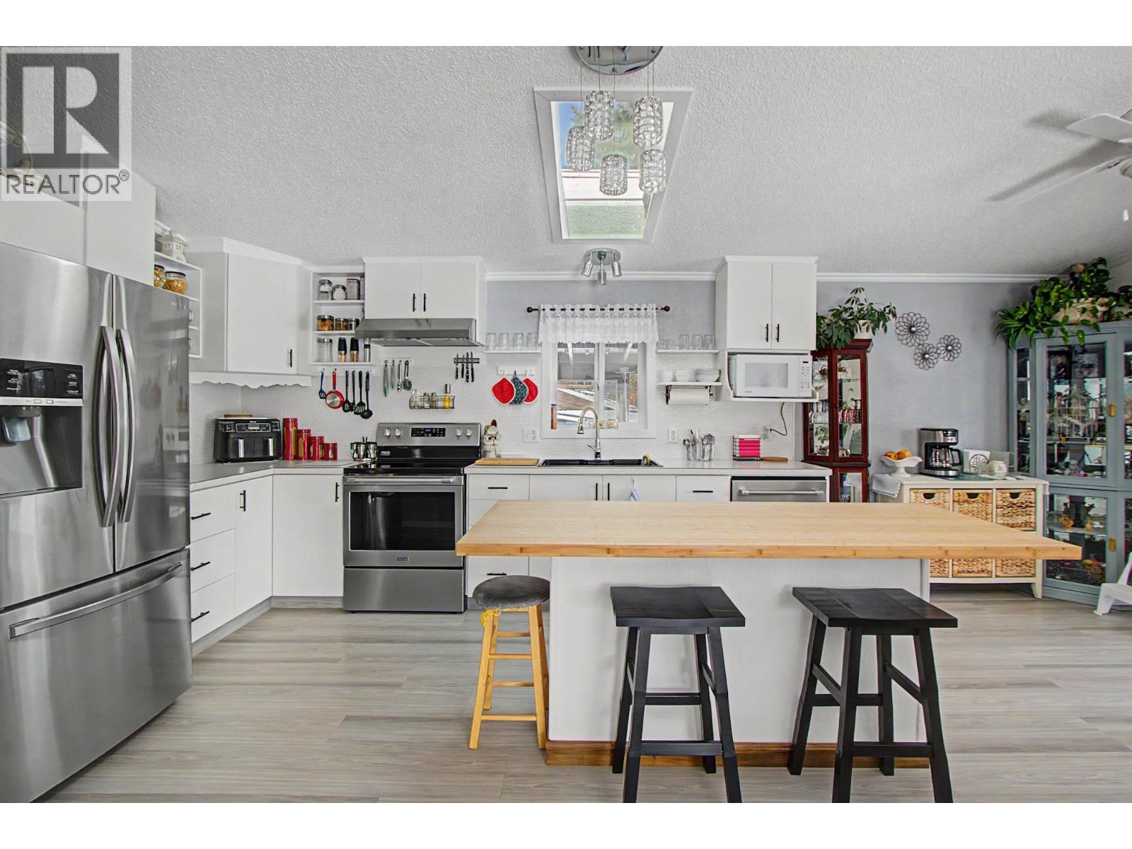 4881 RANDLE ROAD, Prince George