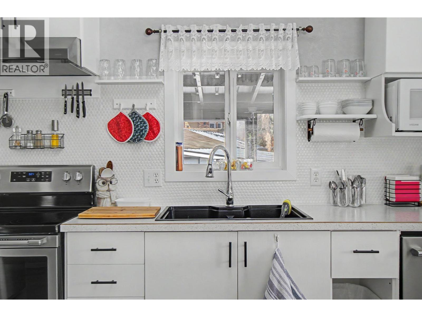 4881 RANDLE ROAD, Prince George