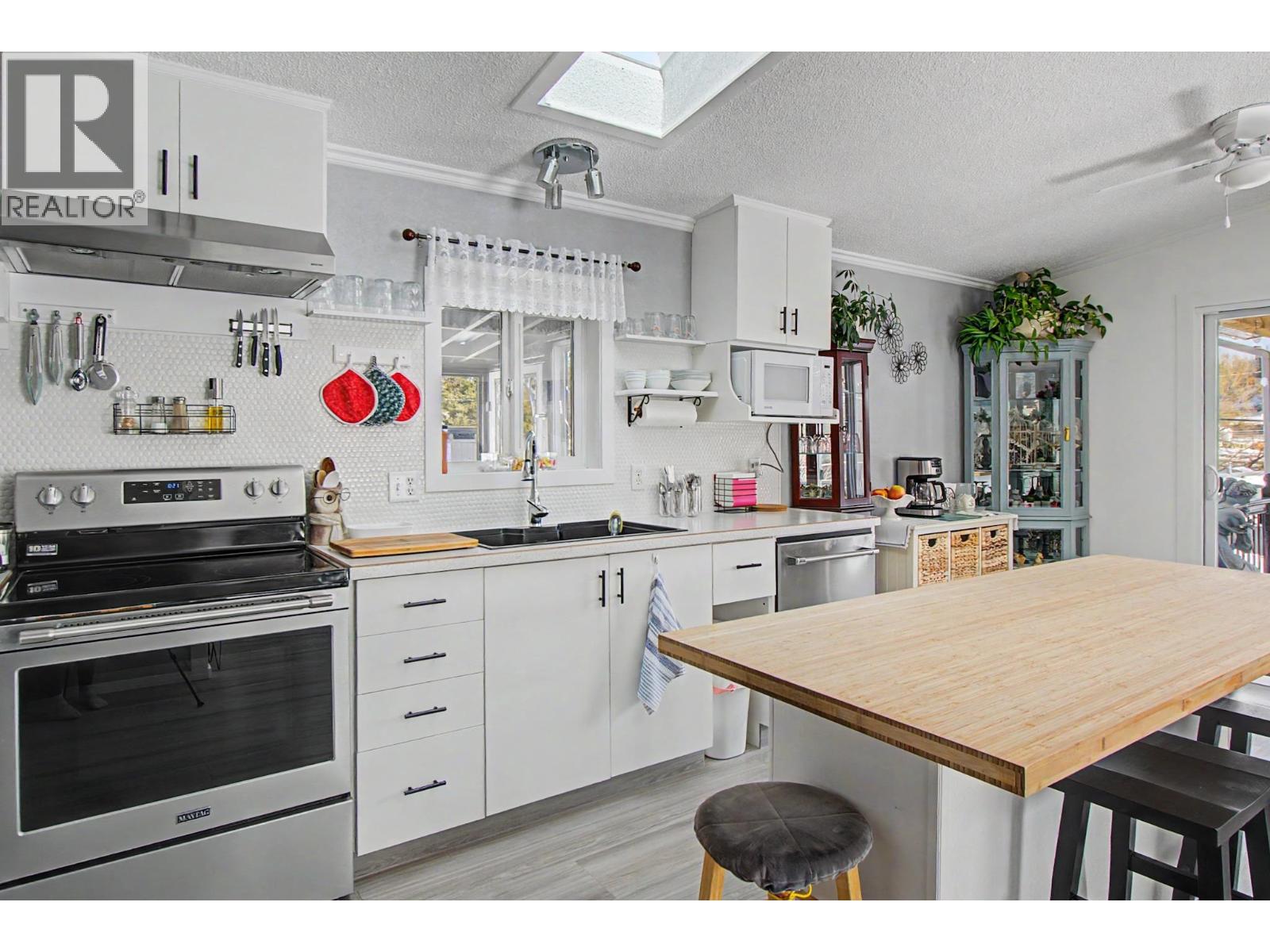 4881 RANDLE ROAD, Prince George