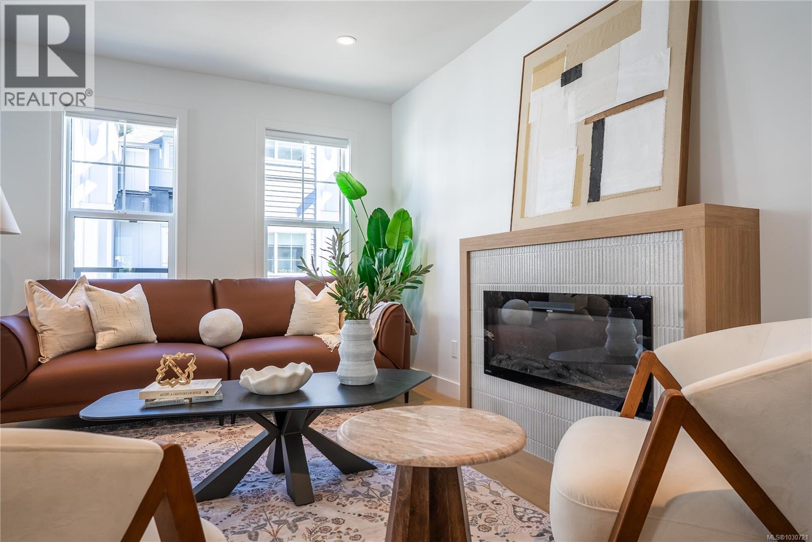 U4 3907 Cedar Hill Road, Saanich