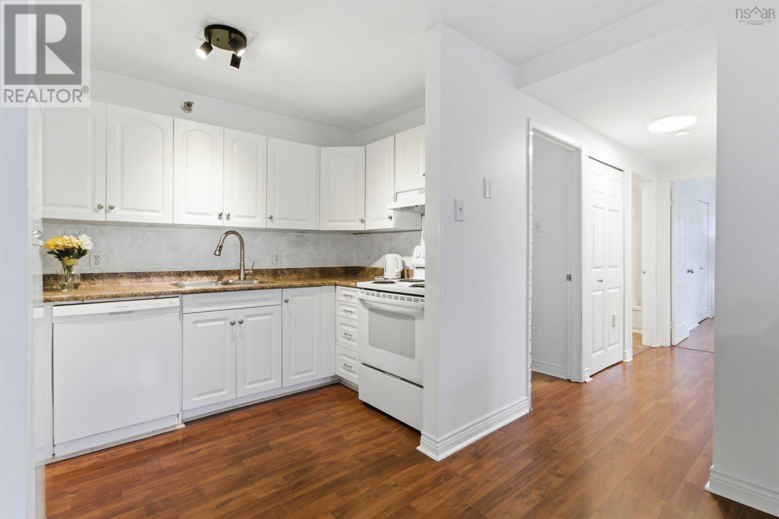 #112 174 RUTLEDGE STREET - 17