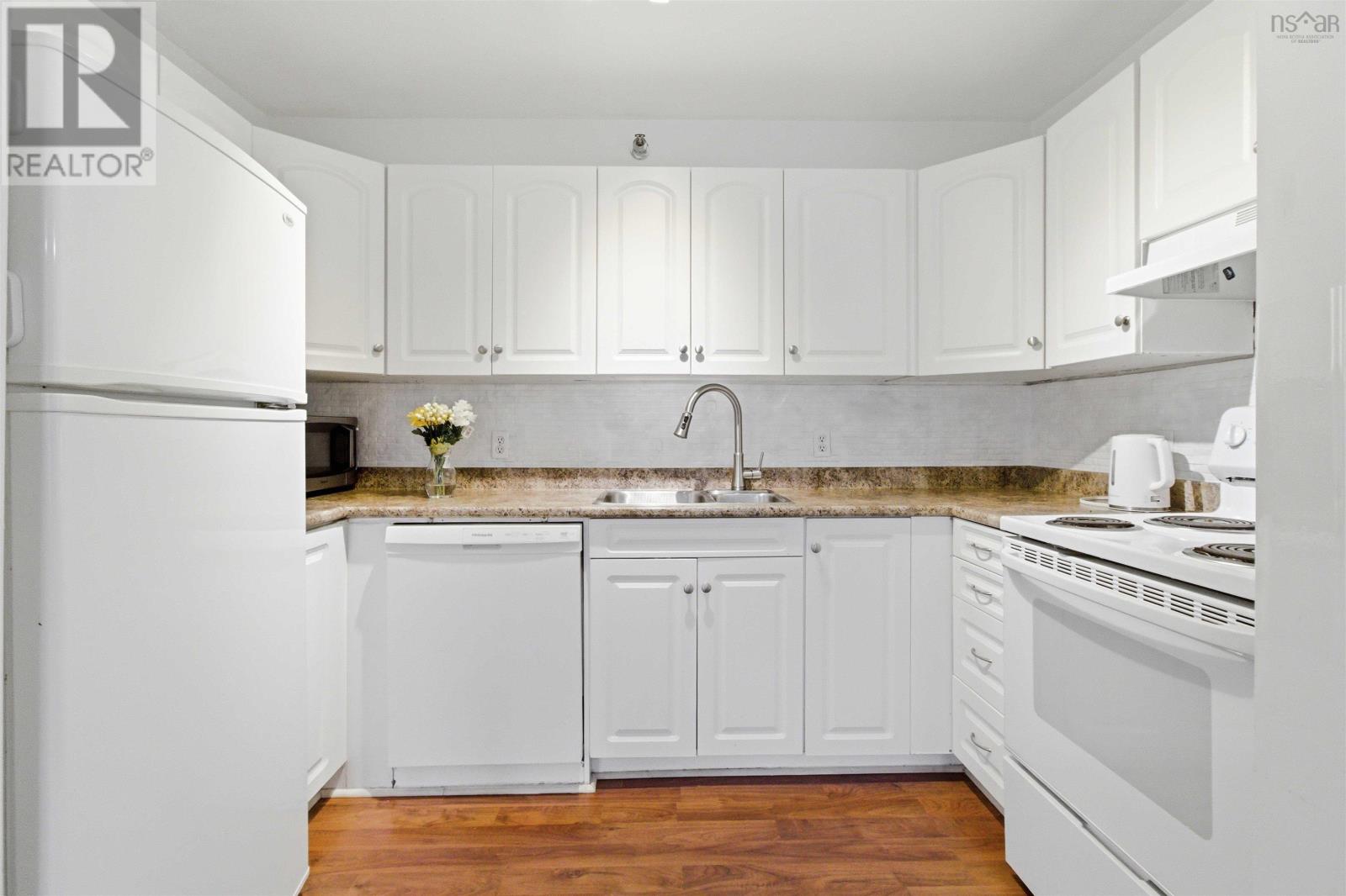 #112 174 RUTLEDGE STREET - 19