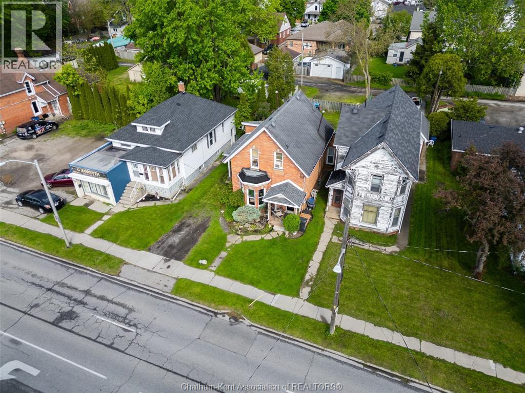 215 GRAND AVENUE EAST - 4