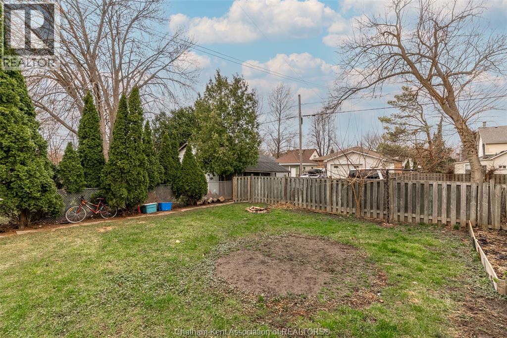 215 GRAND AVENUE EAST - 12
