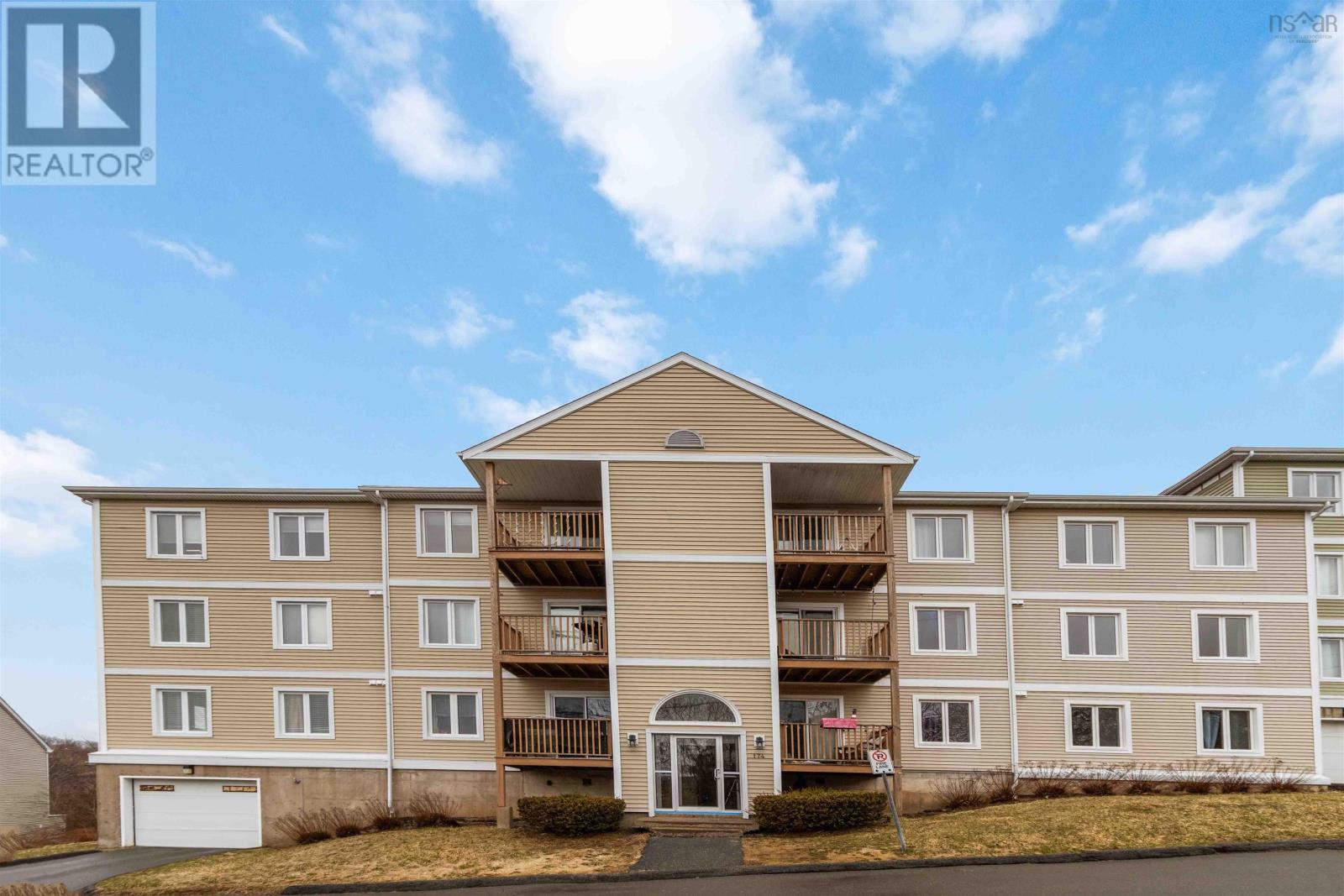 #112 174 RUTLEDGE STREET - Image 3