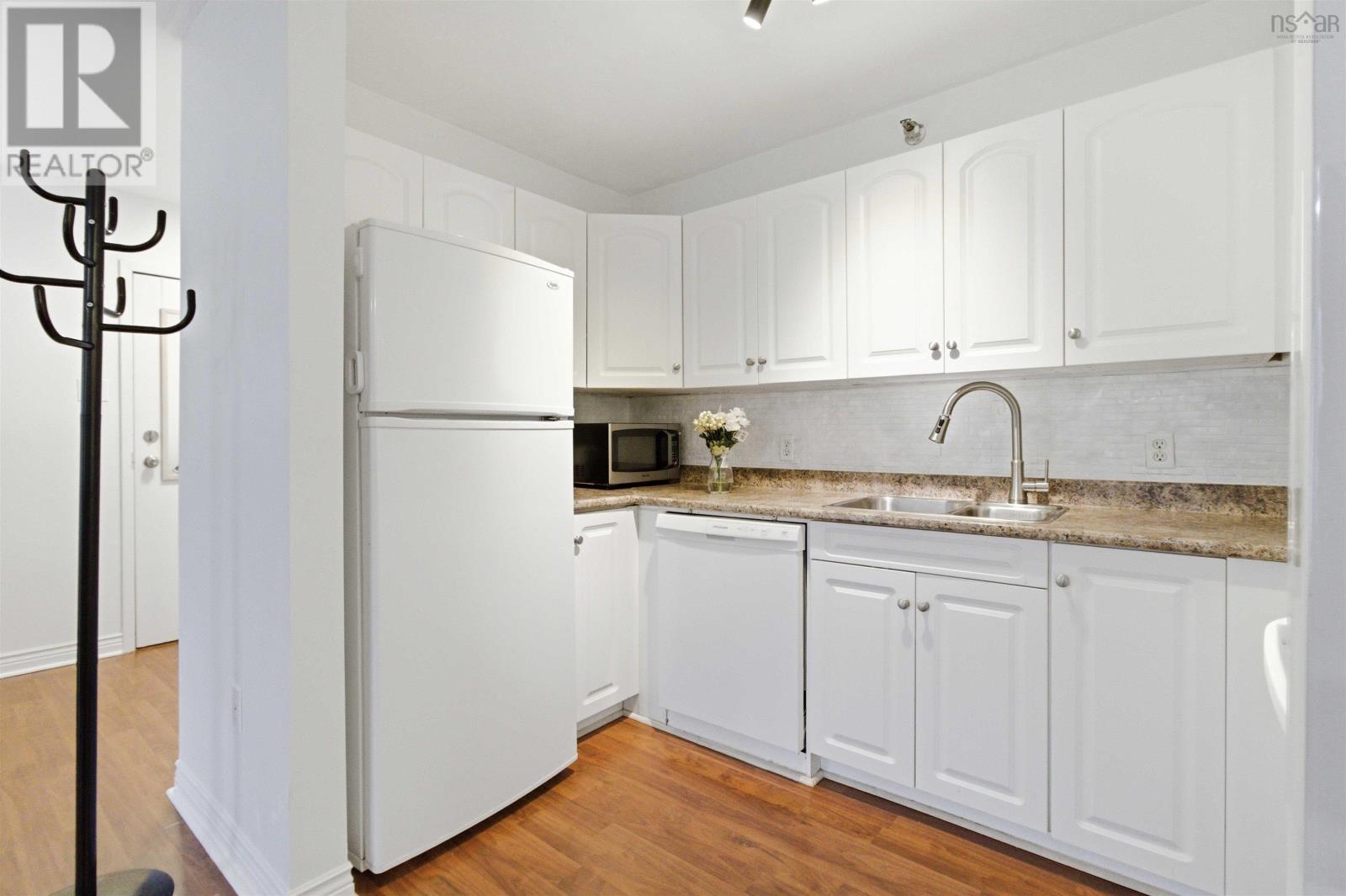 #112 174 RUTLEDGE STREET - 21