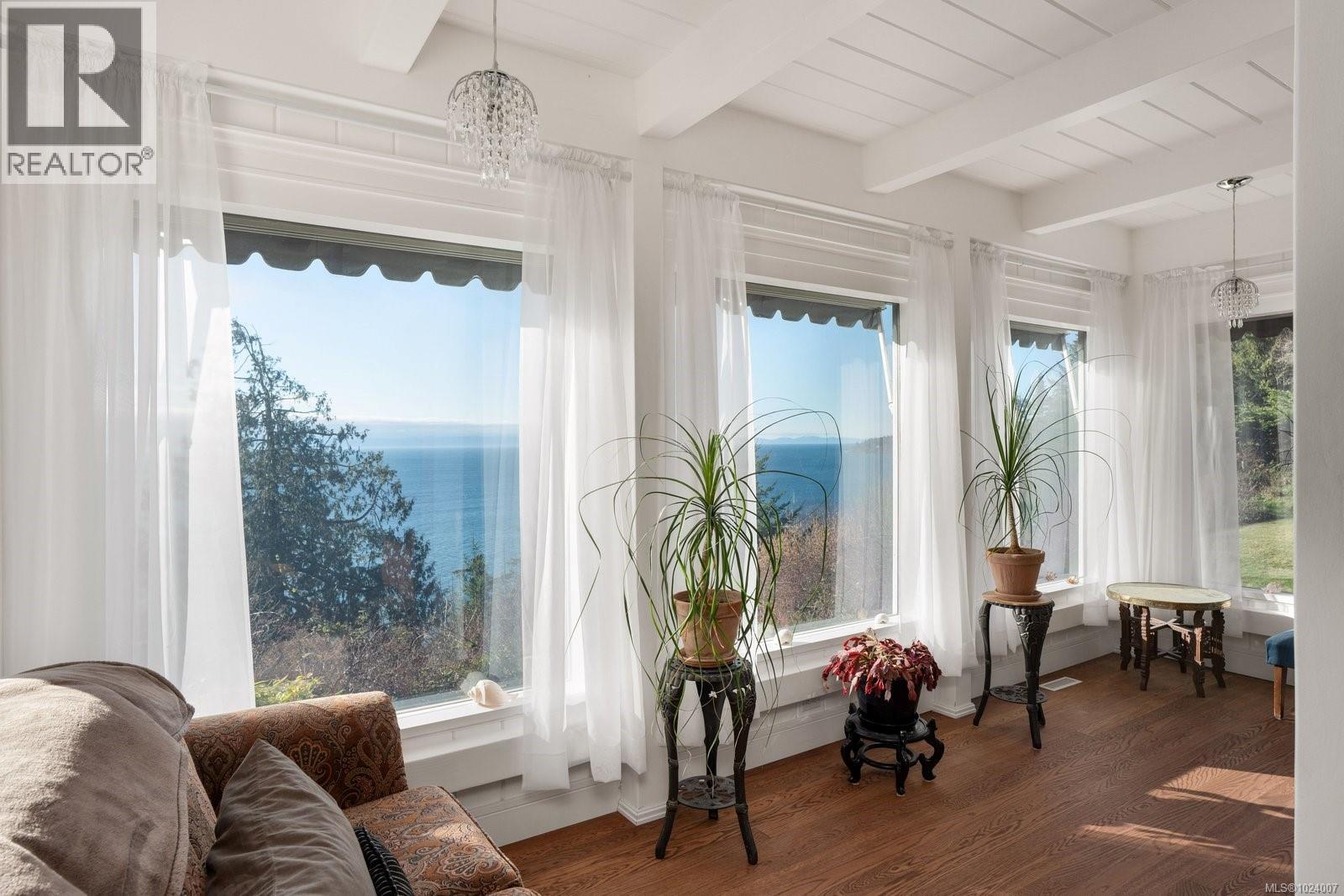 9193 WEST COAST RD - 12