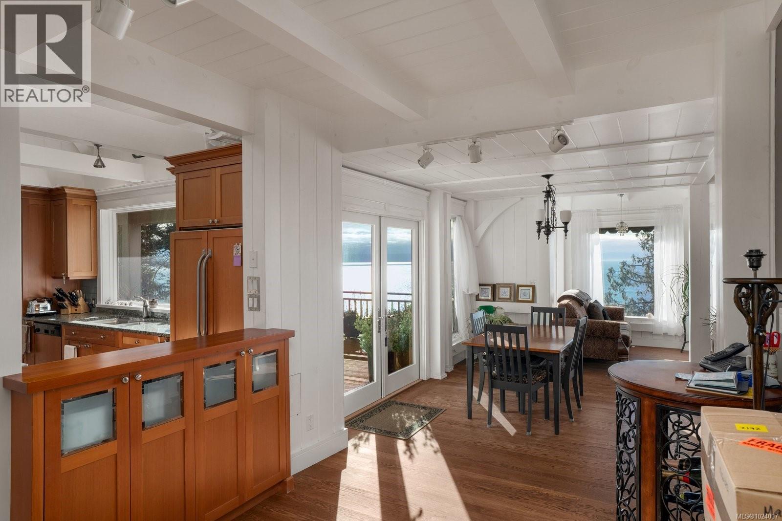 9193 WEST COAST RD - 17