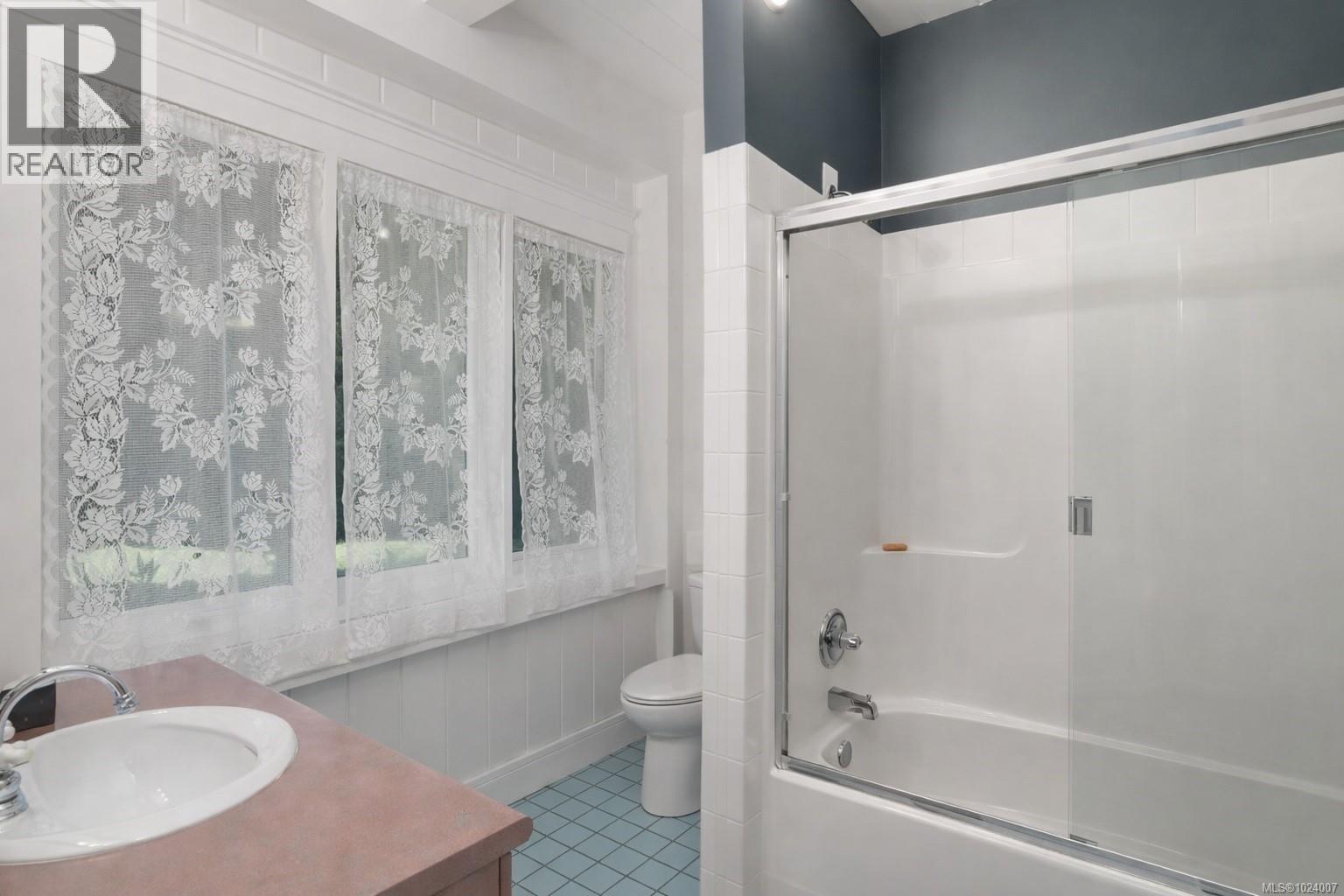 9193 WEST COAST RD - 29