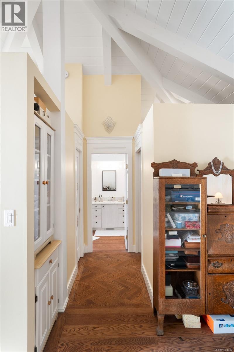 9193 WEST COAST RD - 36