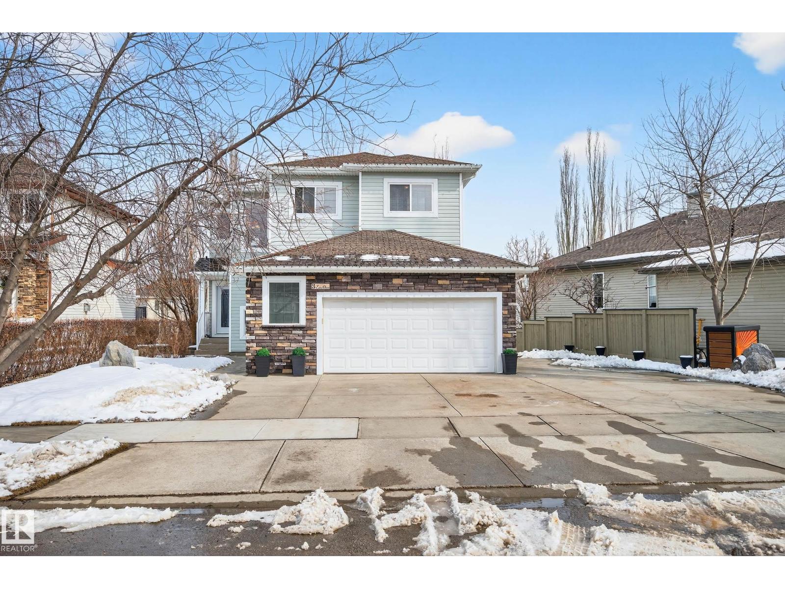 3 ERIN CL, St. Albert