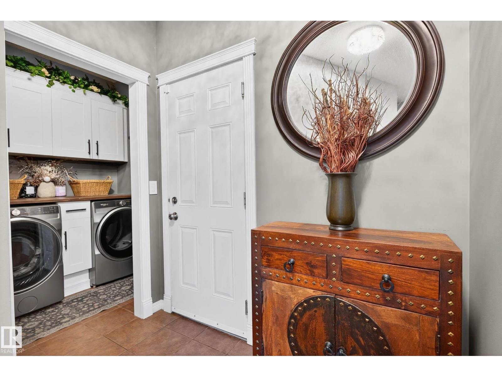 3 ERIN CL, St. Albert