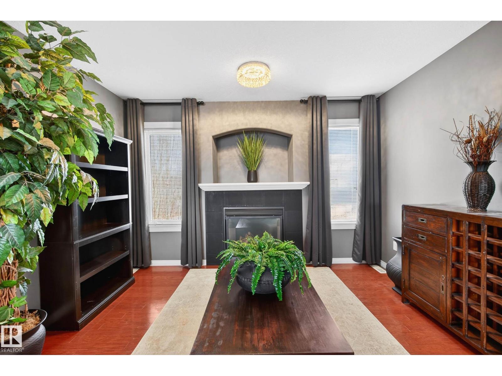 3 ERIN CL, St. Albert