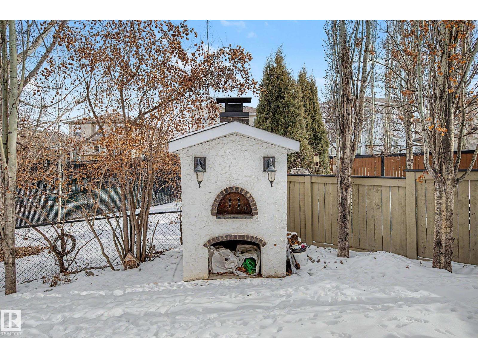 3 ERIN CL, St. Albert