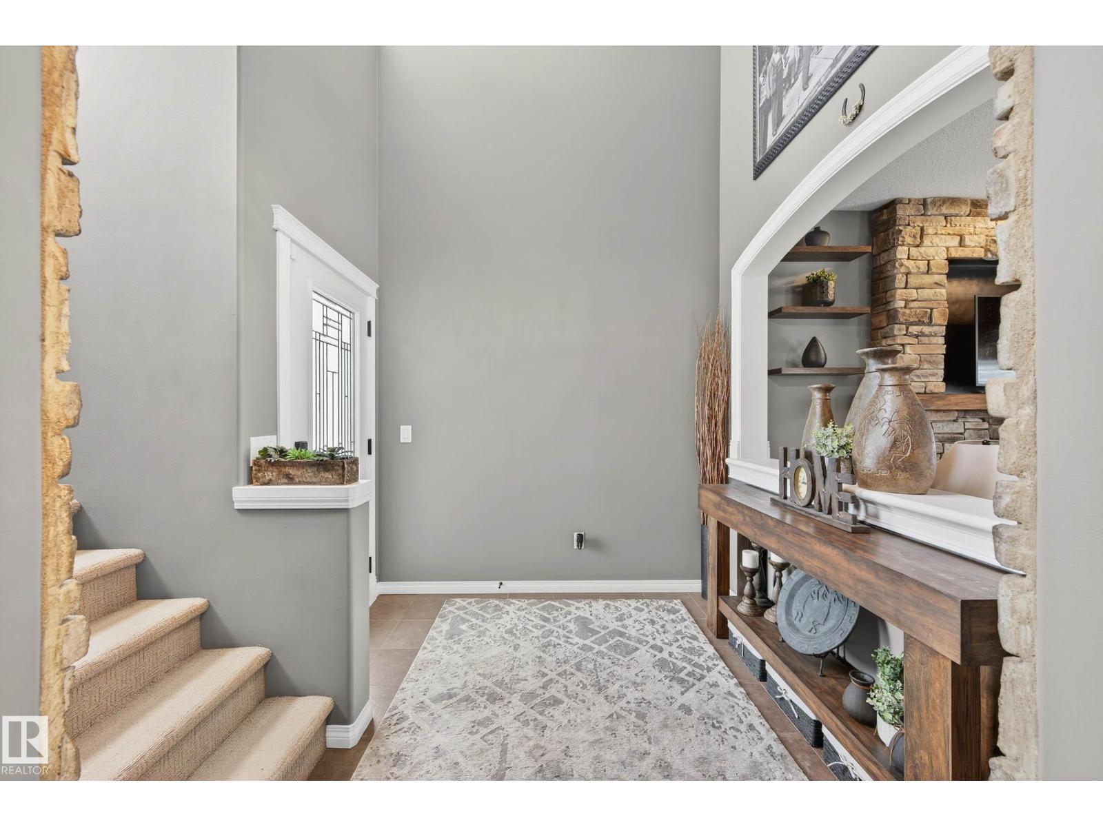 3 ERIN CL, St. Albert