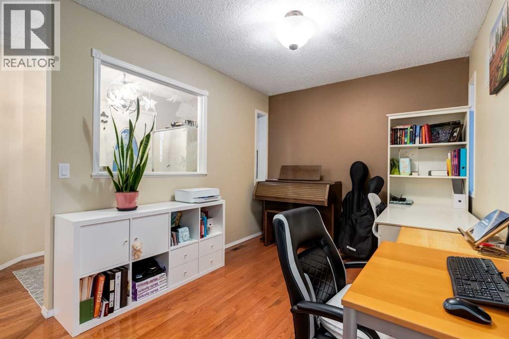 Single Family House for Sale in  Arbour Butte Road NW Arbour Lake Calgary 