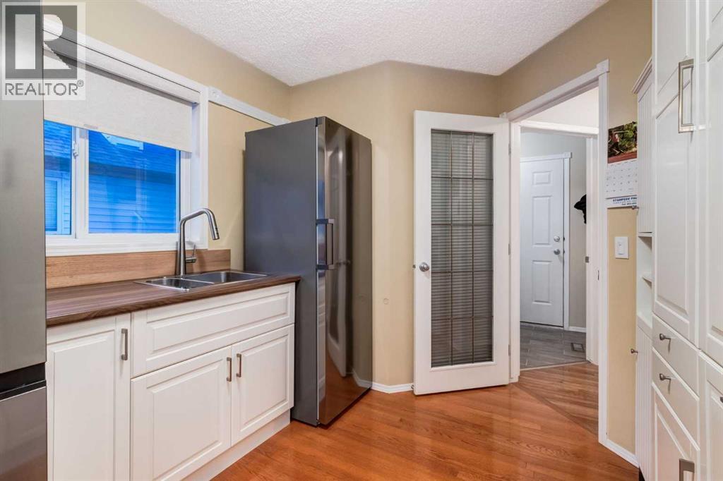 Single Family House for Sale in  Arbour Butte Road NW Arbour Lake Calgary 