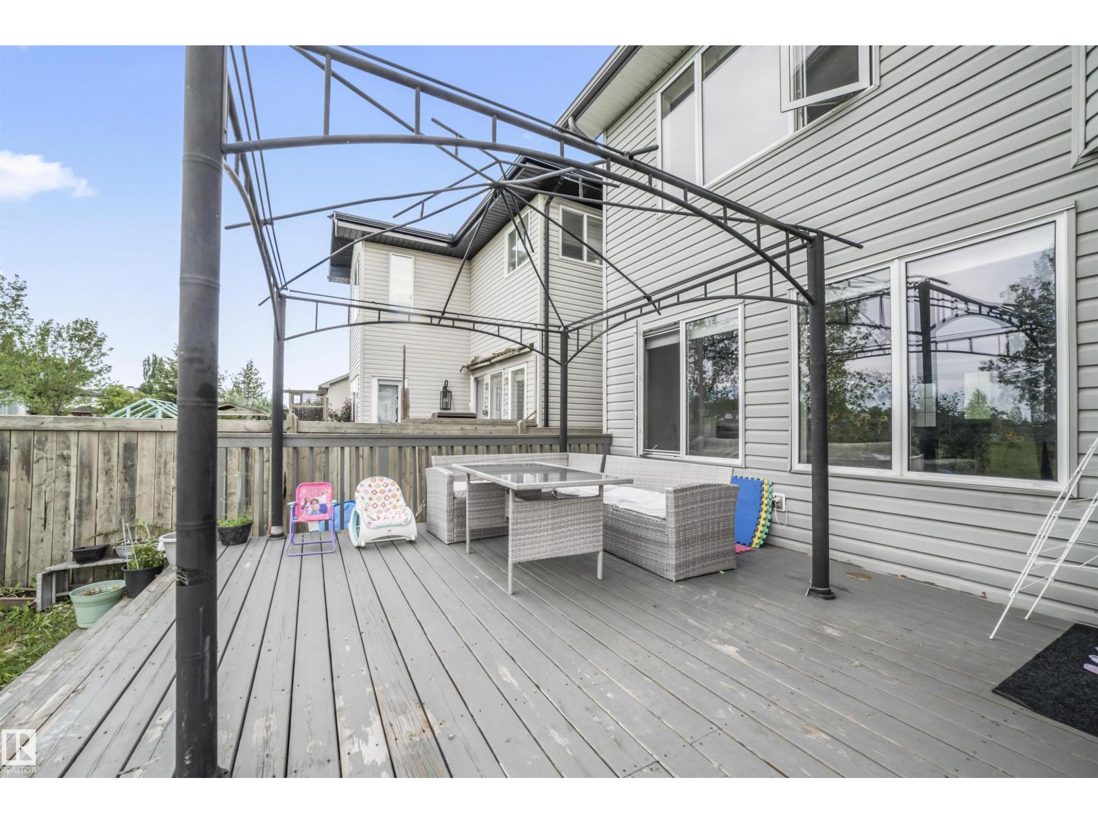 324 79 ST SW, Edmonton